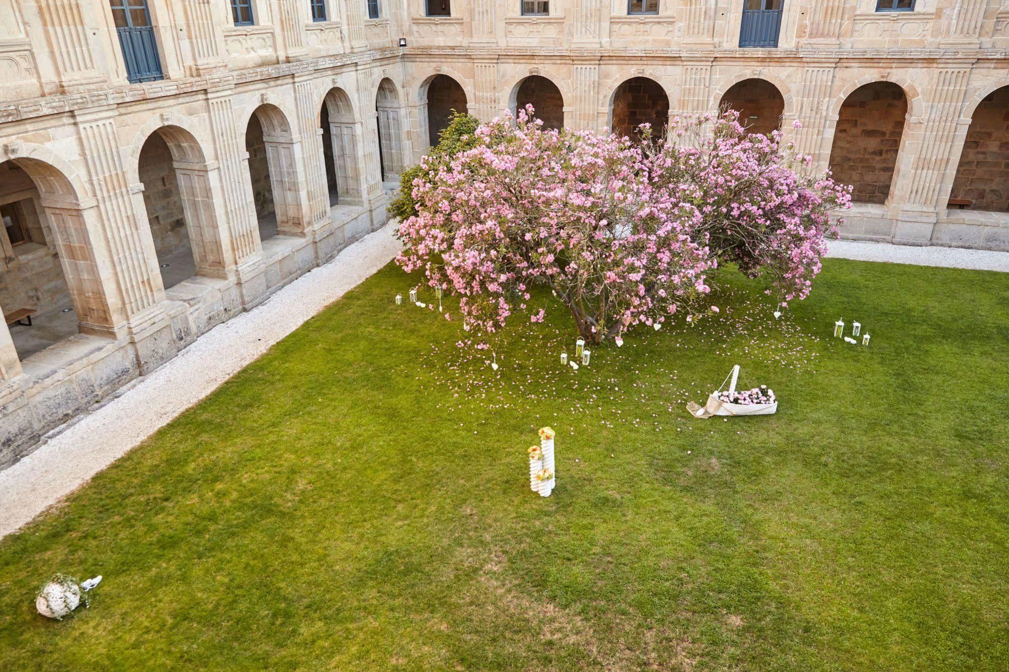 Eurostars Monumento Monasterio De San Clodio Hotel Leiro エクステリア 写真